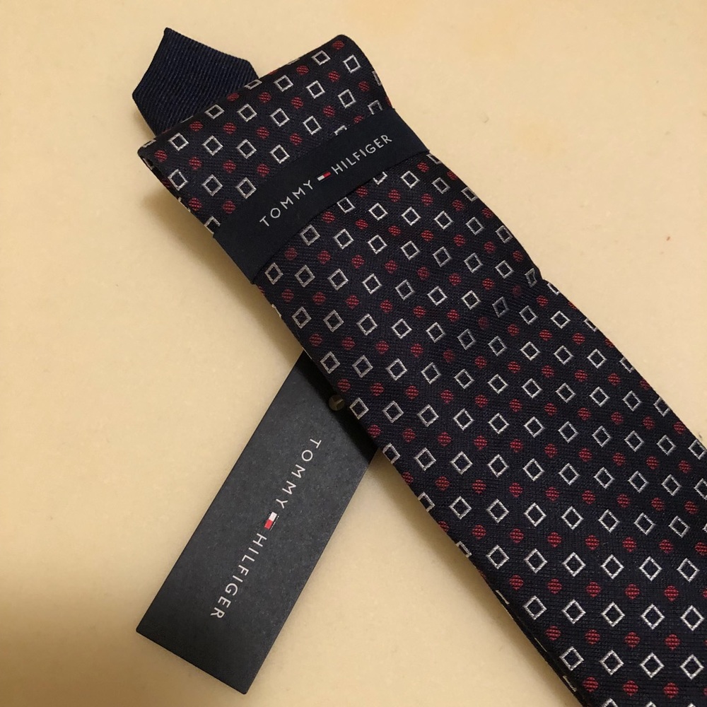 Tommy Hilfiger Silk Necktie NWT